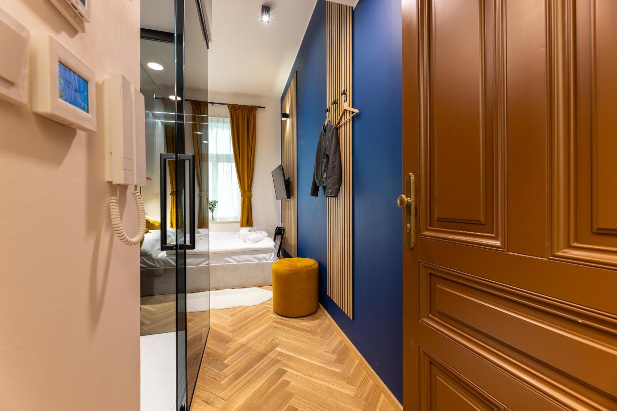 Modern Urban Room In The City Center Of Prague Ngoại thất bức ảnh