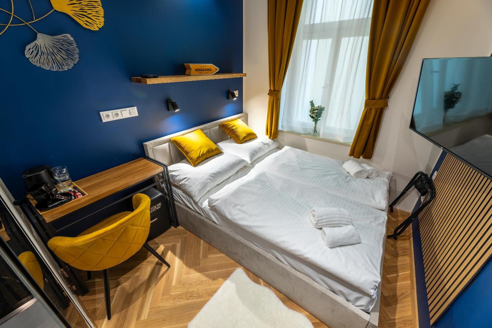 Modern Urban Room In The City Center Of Prague Ngoại thất bức ảnh
