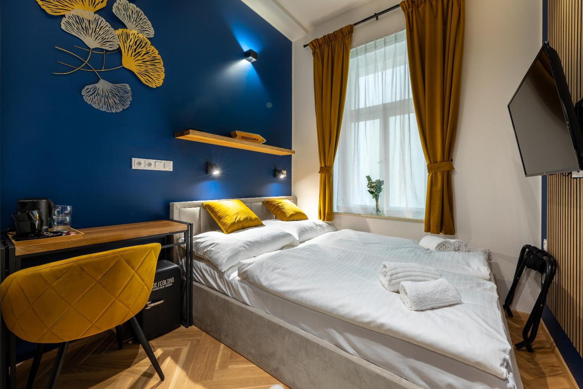 Modern Urban Room In The City Center Of Prague Ngoại thất bức ảnh